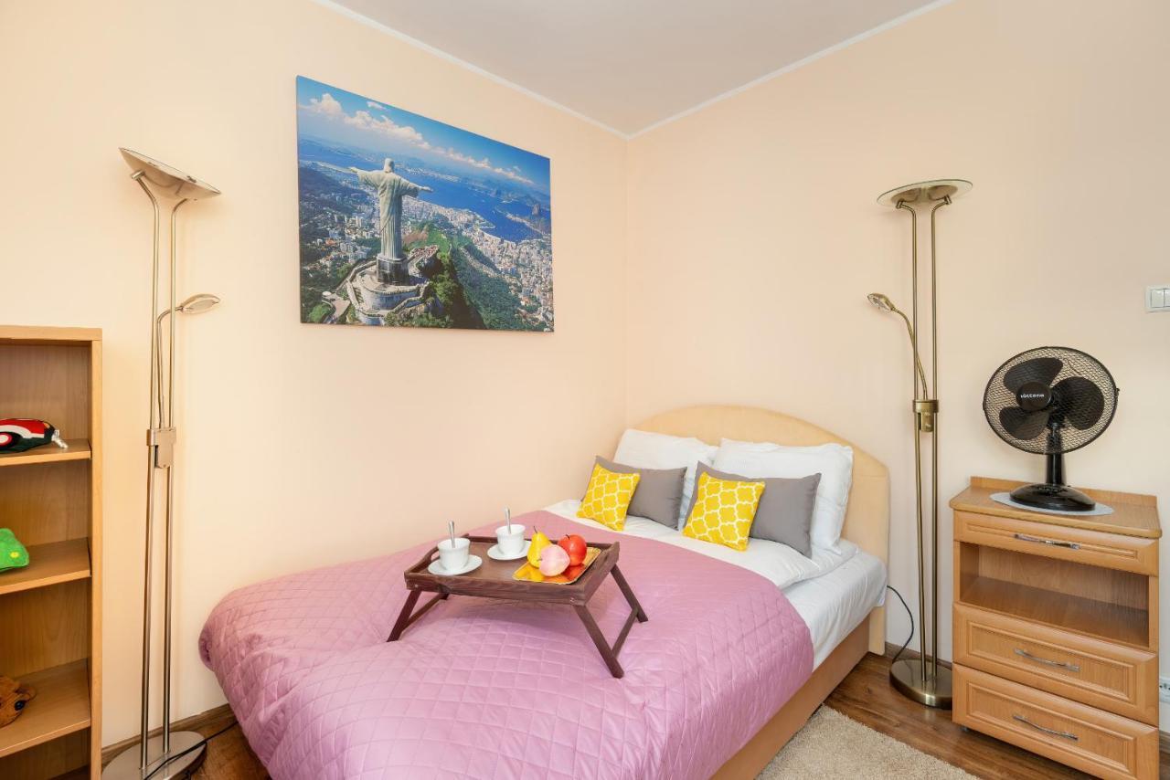 Comfortable Wojskowa Apartment By Noclegi Renters Poznan Exterior foto